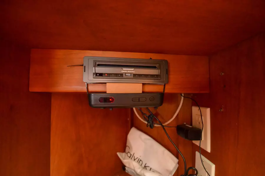 2004 Silverton 43 Motor Yachts