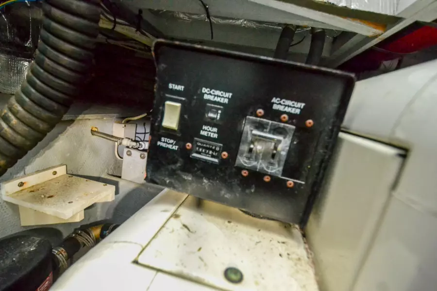 2004 Silverton 43 Motor Yachts