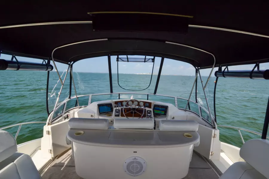 2004 Silverton 43 Motor Yachts