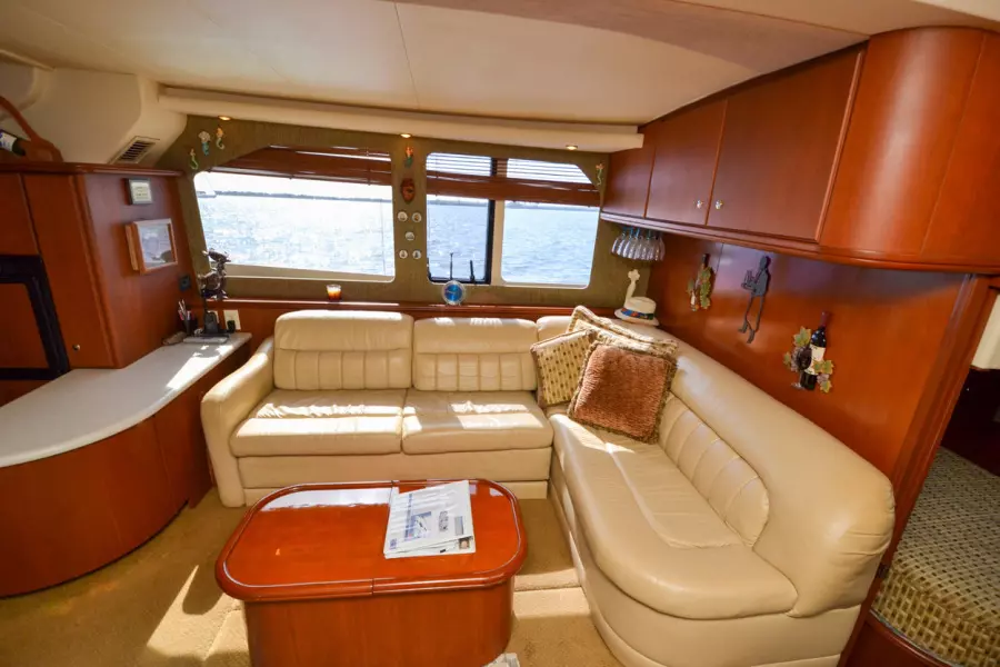 2004 Silverton 43 Motor Yachts
