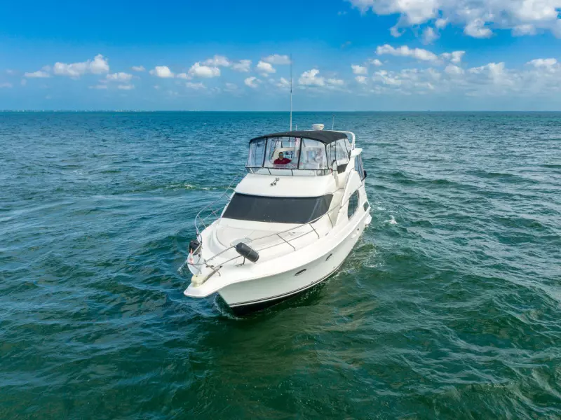 2004 Silverton 43 Motor Yachts