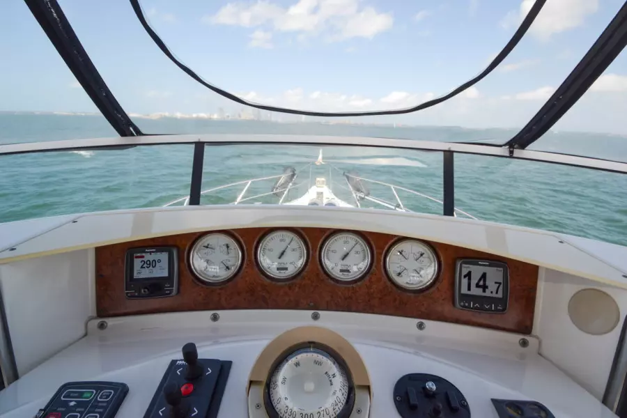 2004 Silverton 43 Motor Yachts