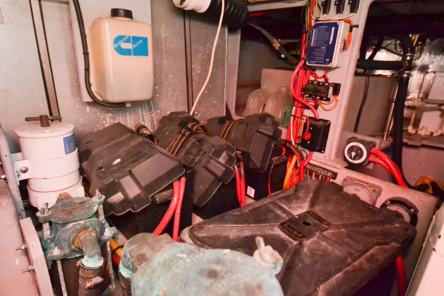 2004 Silverton 43 Motor Yachts