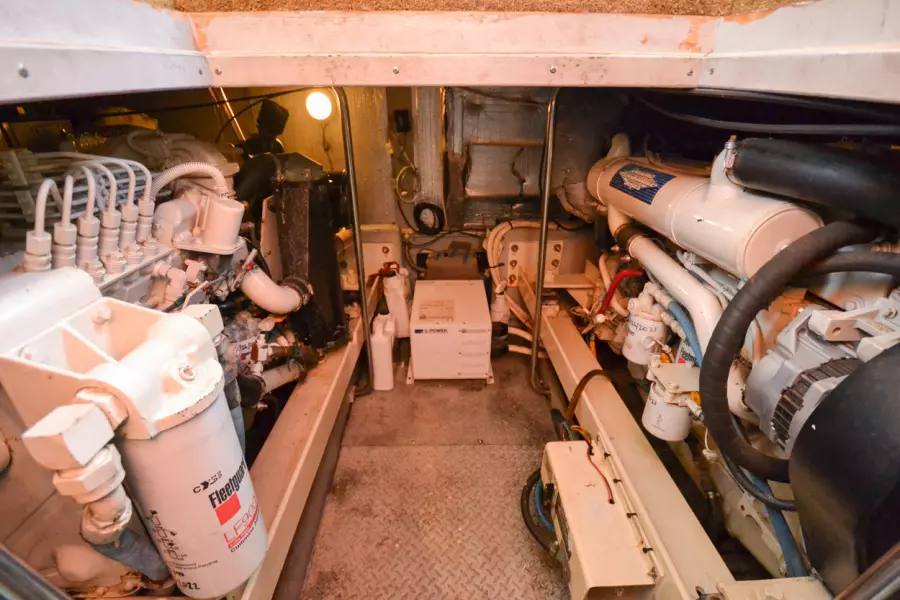 2004 Silverton 43 Motor Yachts