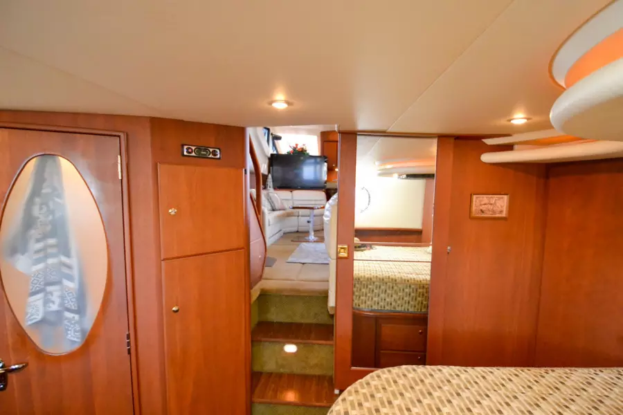 2004 Silverton 43 Motor Yachts