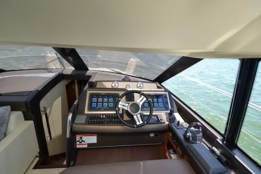 2014 Prestige 500 Fly