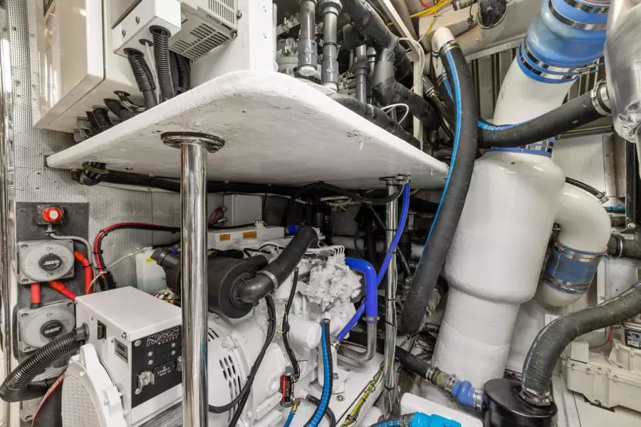 2006 Jefferson Starship Pilothouse