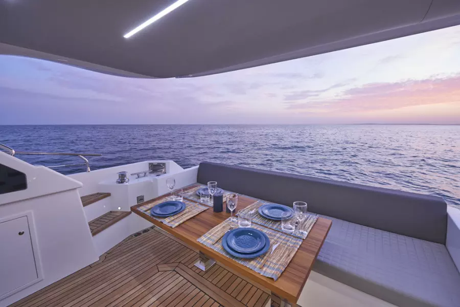 2022 Astondoa 52 Flybridge