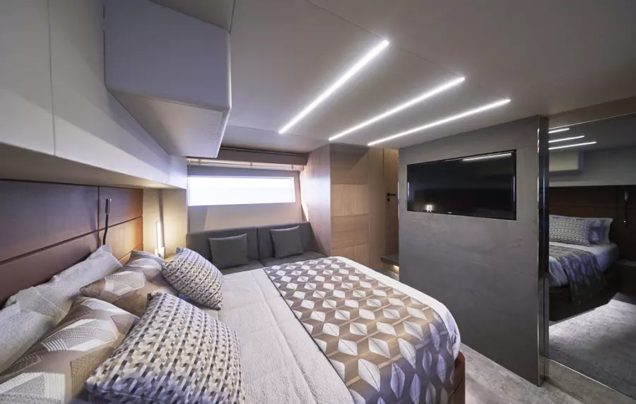 2022 Astondoa 52 Flybridge