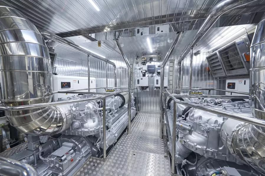 2022 Astondoa 100 Century