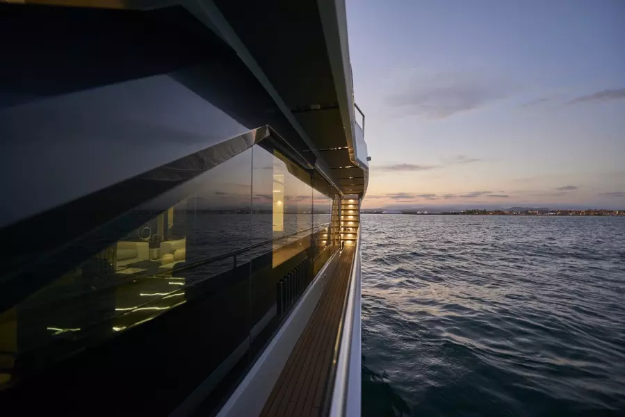 2022 Astondoa 100 Century