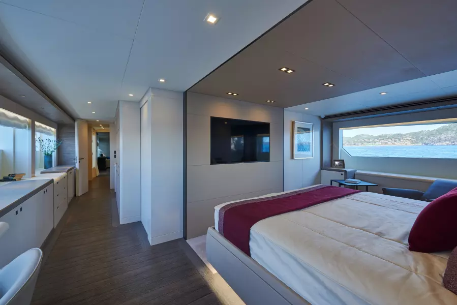 2022 Astondoa 110 Century