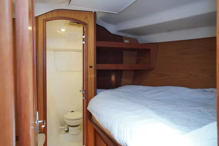 2000 Hunter Passage 420