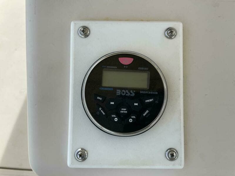 1989 Rybo Runner 31 Center Console