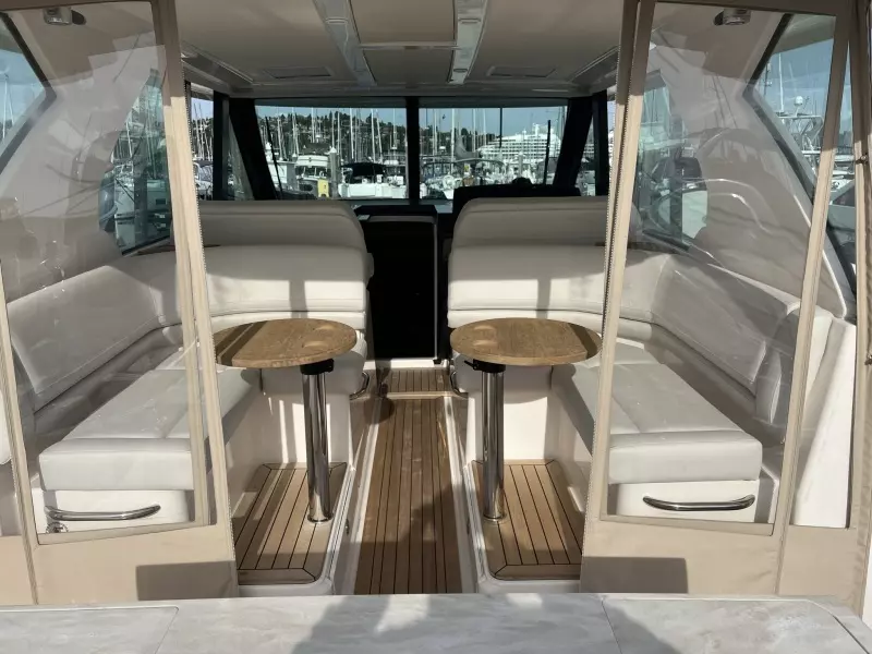 2016 Tiara 44 Express Coupe 