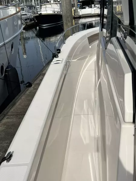 2016 Tiara 44 Express Coupe 