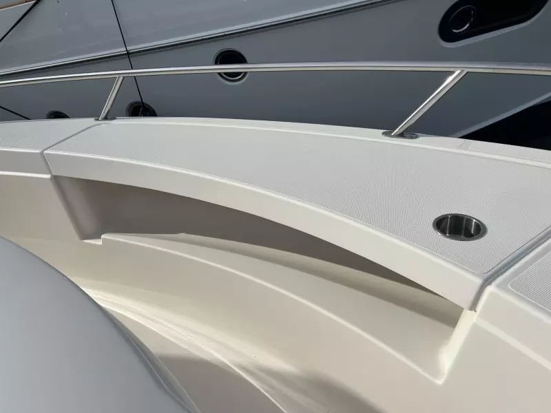 2016 Tiara 44 Express Coupe 