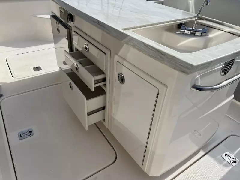 2016 Tiara 44 Express Coupe 