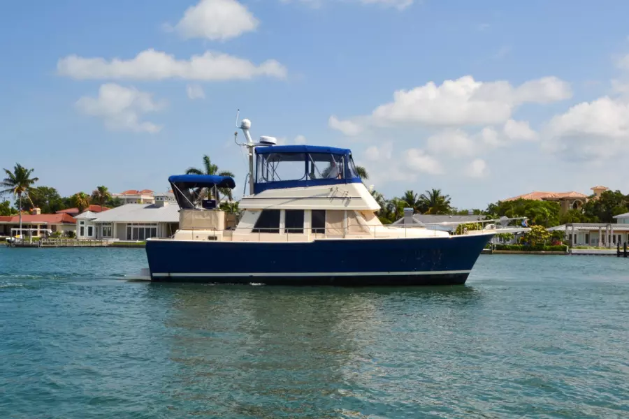 2006 Mainship 430 Trawler