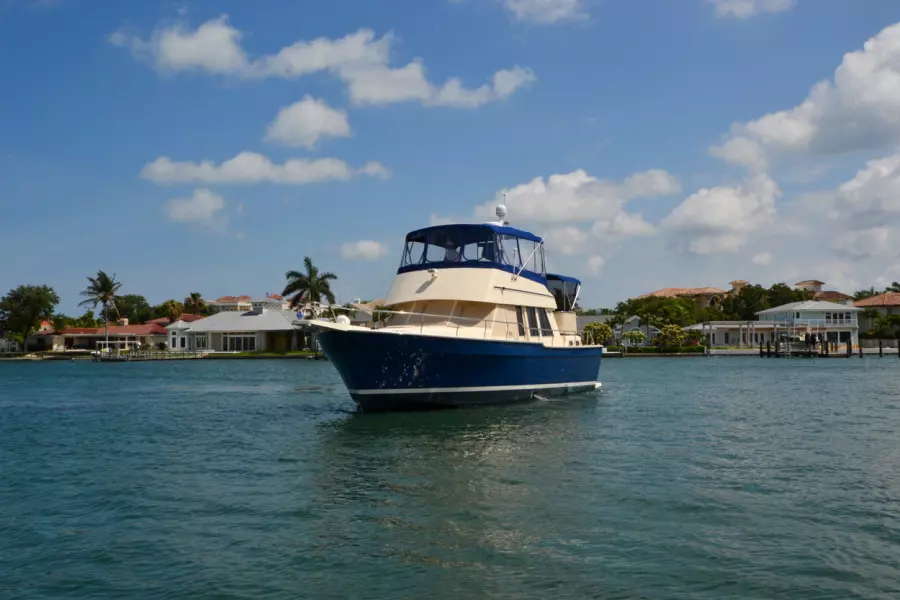 2006 Mainship 430 Trawler