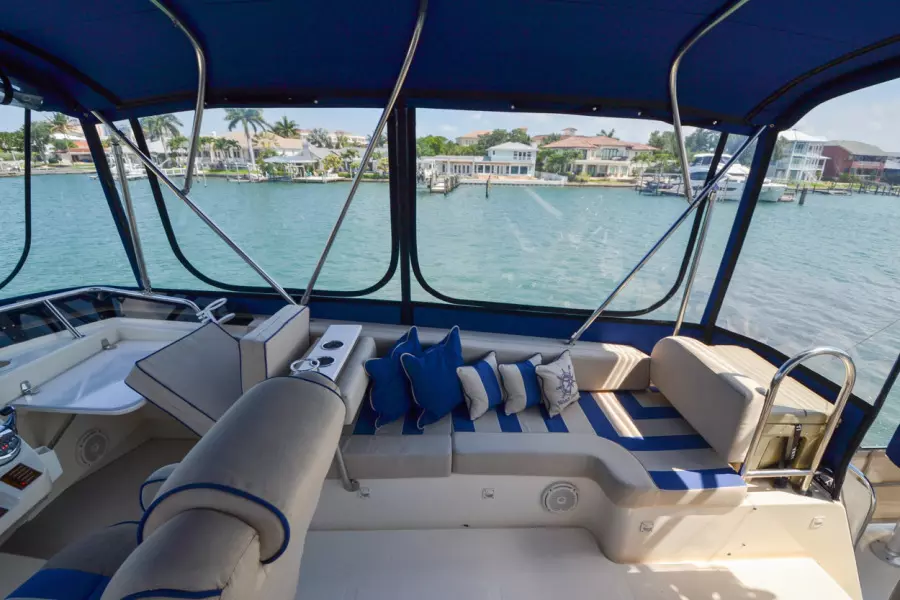 2006 Mainship 430 Trawler