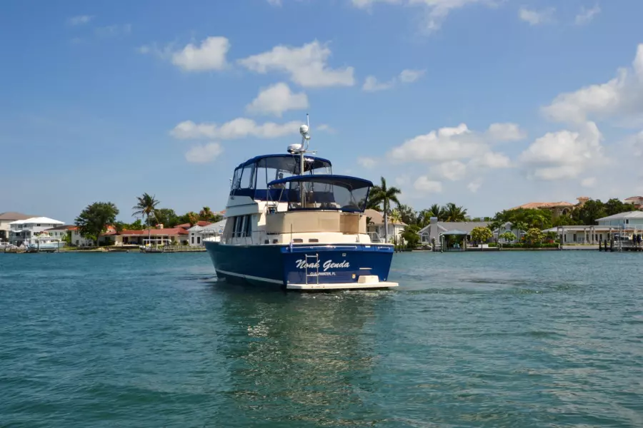 2006 Mainship 430 Trawler