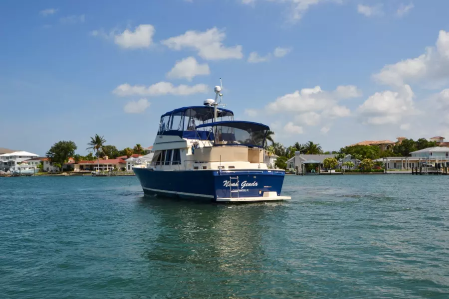 2006 Mainship 430 Trawler