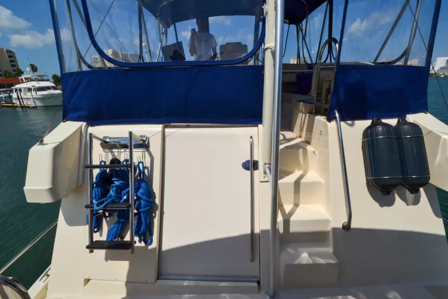 2006 Mainship 430 Trawler