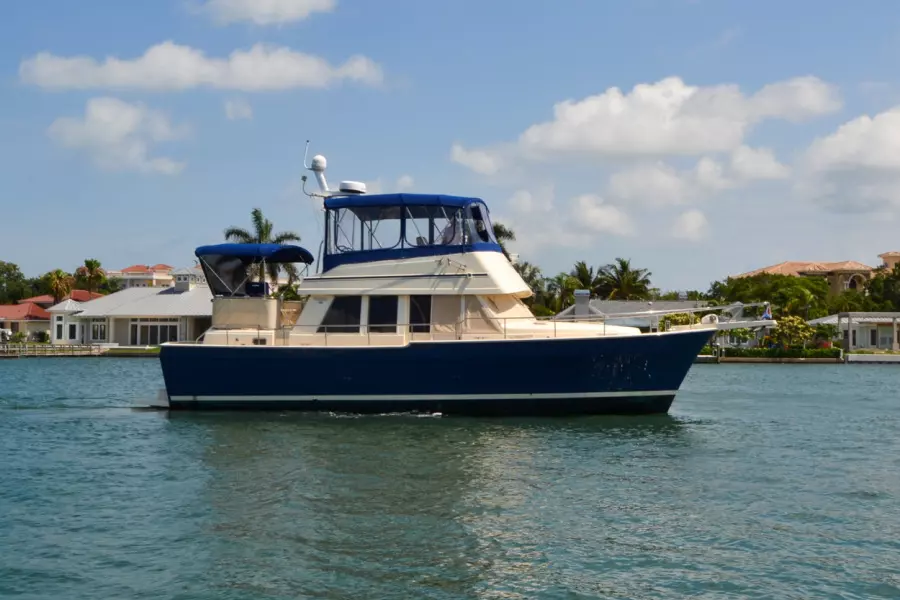2006 Mainship 430 Trawler