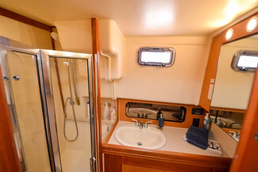 2006 Mainship 430 Trawler