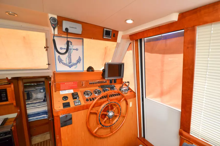 2006 Mainship 430 Trawler