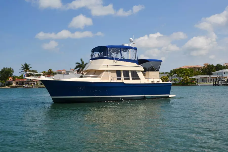 2006 Mainship 430 Trawler