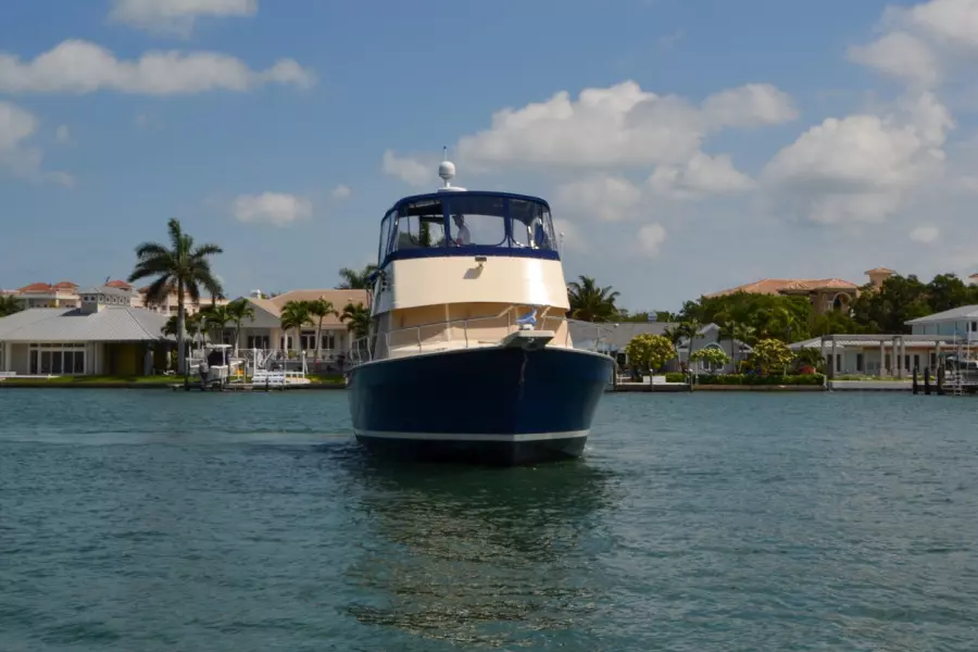 2006 Mainship 430 Trawler