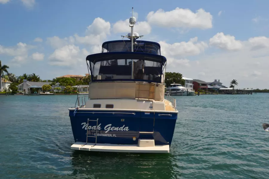 2006 Mainship 430 Trawler