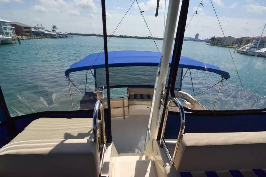 2006 Mainship 430 Trawler