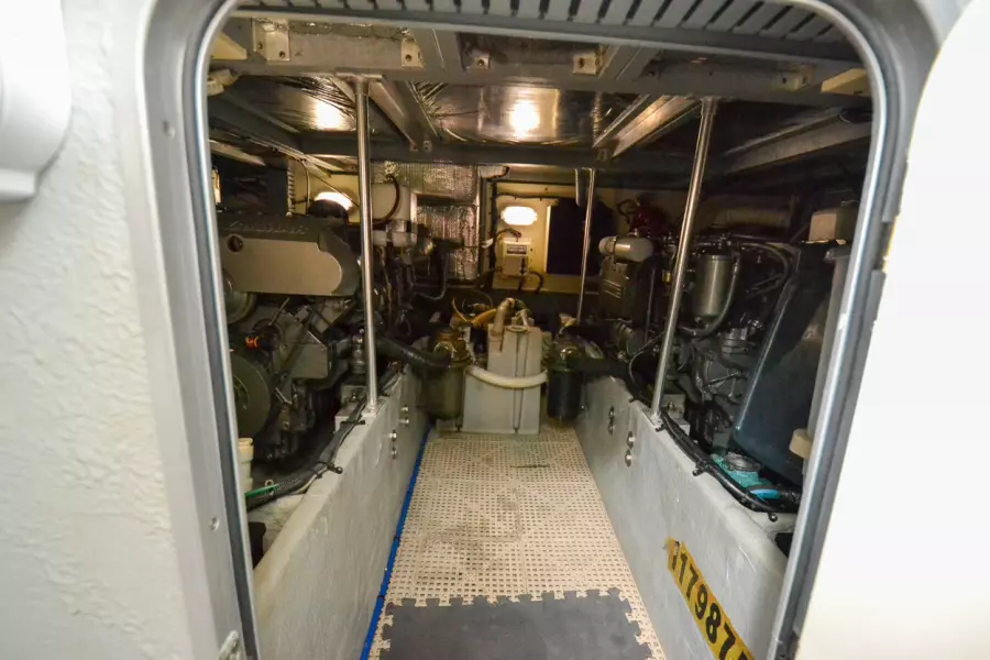 2006 Mainship 430 Trawler