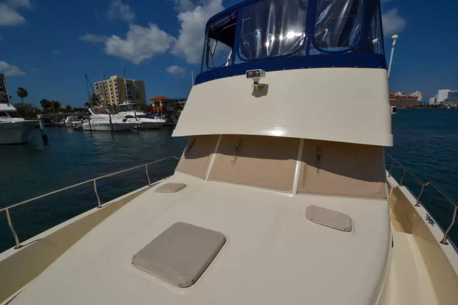 2006 Mainship 430 Trawler