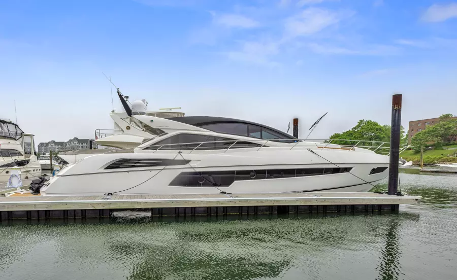 2015 Sunseeker Predator 68