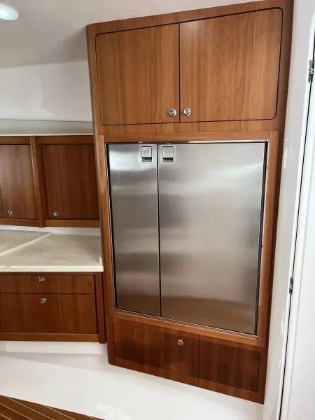 2019 Intrepid 475 Sport Yacht