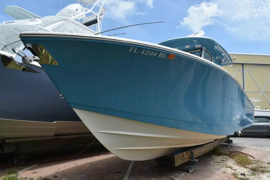 2018 Cobia 344 cc