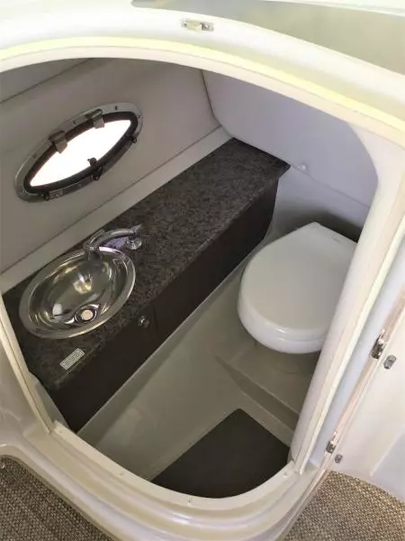 2019 Crownline E275XS