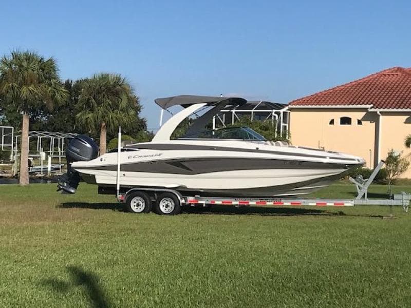 2019 Crownline E275XS