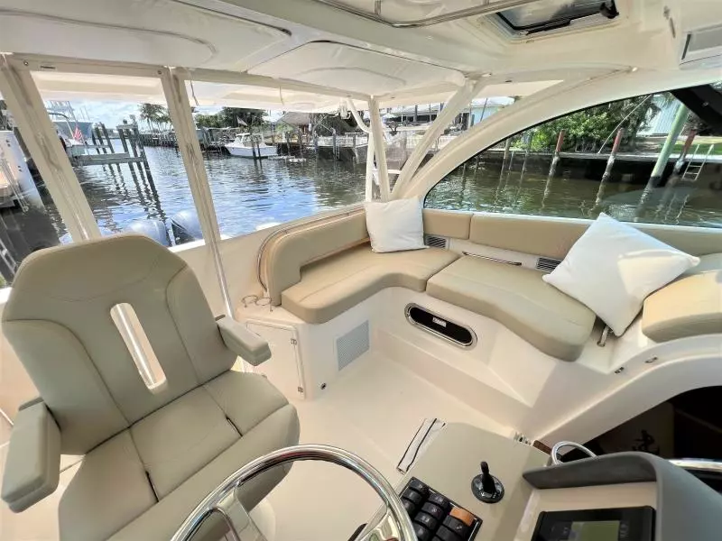 2016 Pursuit OS 385 Offshore