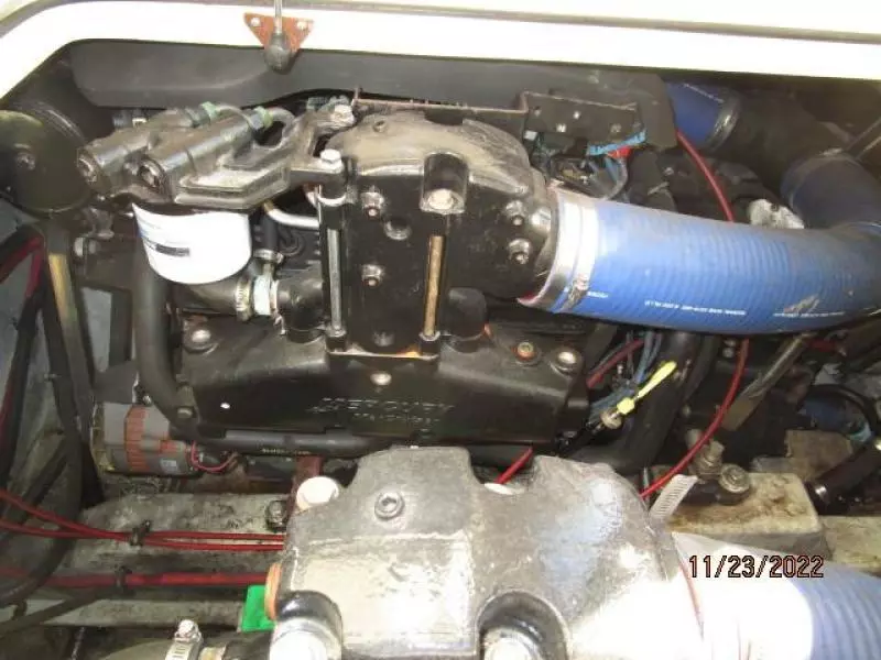 30' Pursuit starboard main engine