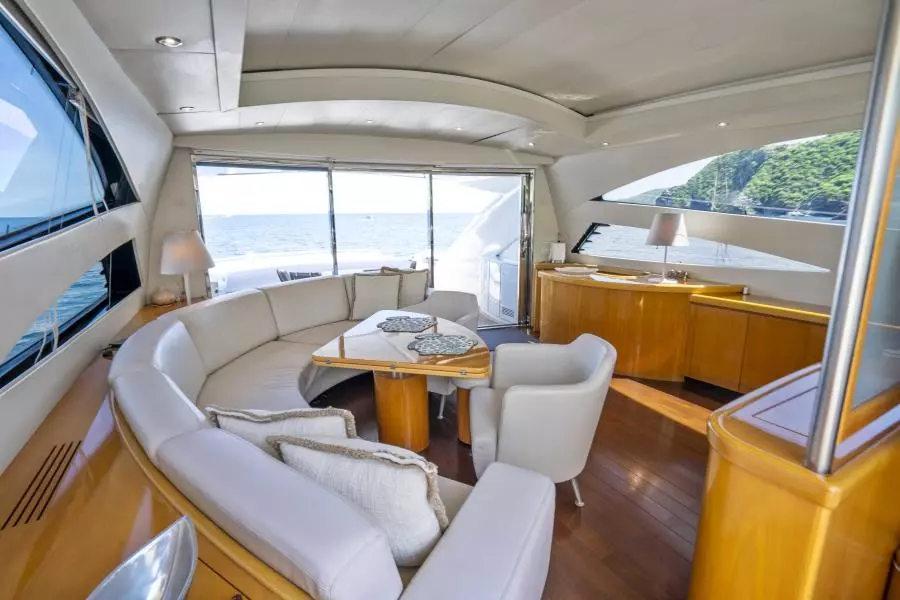 2005 Pershing 76 Motor Yacht - Denise - Salon