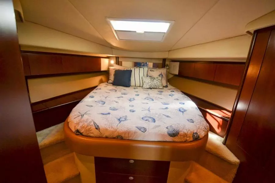 2005 Sea Ray 420 Sedan Bridge