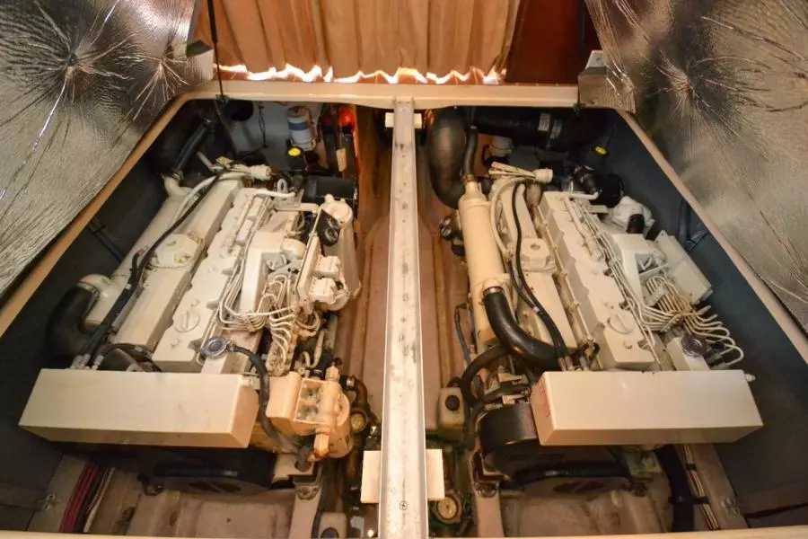 2005 Sea Ray 420 Sedan Bridge