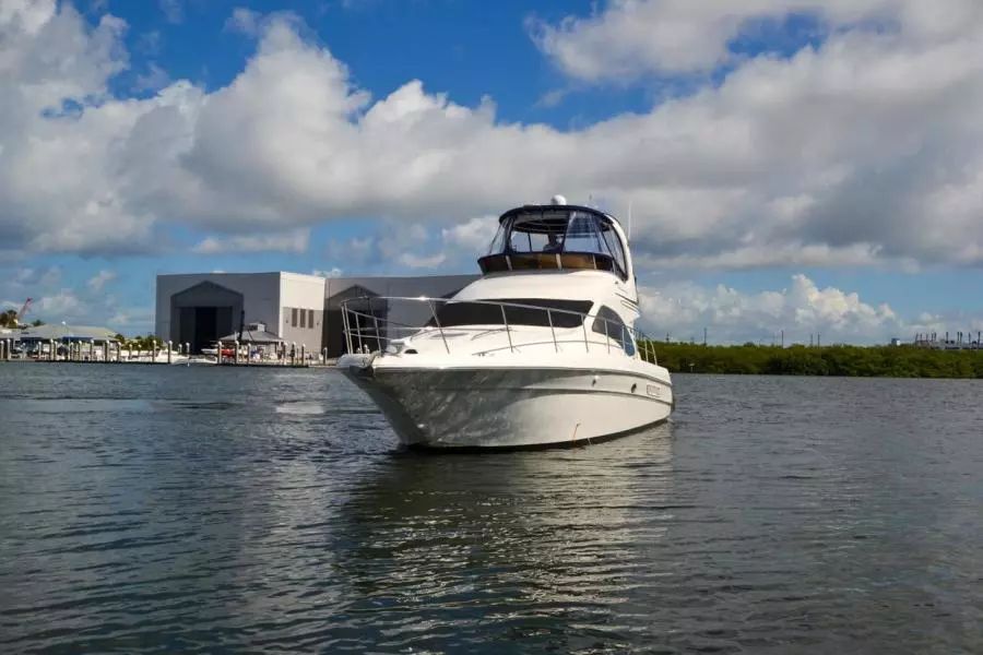 2005 Sea Ray 420 Sedan Bridge