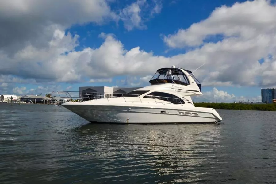 2005 Sea Ray 420 Sedan Bridge