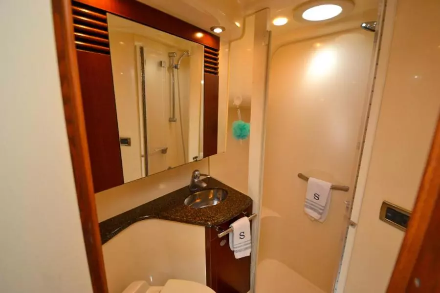 2005 Sea Ray 420 Sedan Bridge